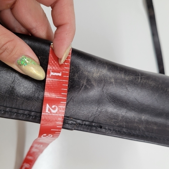 Vintage Debra‎ Lynne Tooled Leather Shoulder Bag Toucan Leaf Flap Closure Smooth - Picture 11 of 17